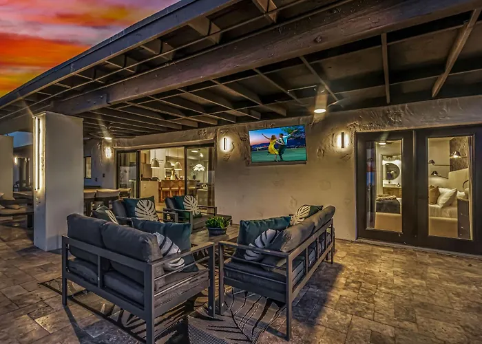 New - The Palmcroft Golf Escape Holiday home *